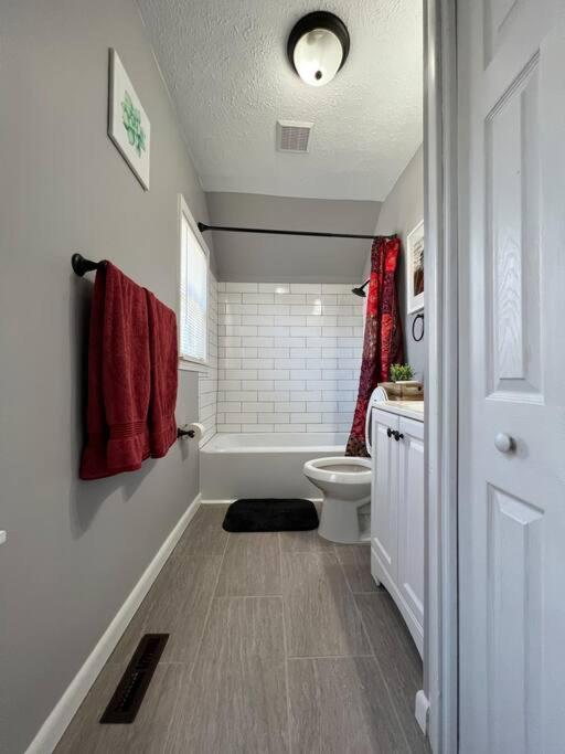 **Stylish Pet Friendly 3 Bedroom House** Cleveland Ngoại thất bức ảnh